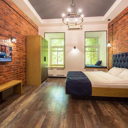 Self Check-In Apartments Near Landscape Alley Kiev Exterior foto